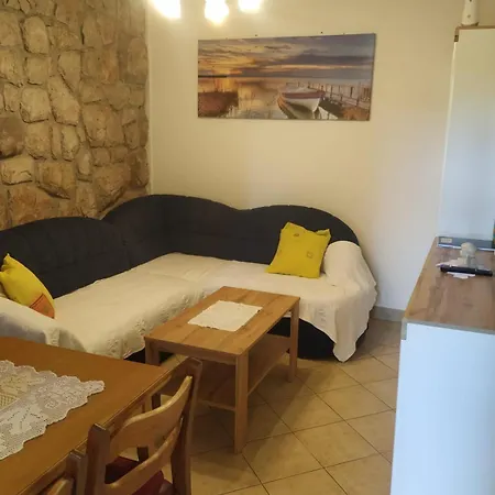 Apartamento Maricic 200 Meters From The *