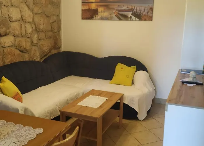 Apartman Maricic 200 Meters From The *