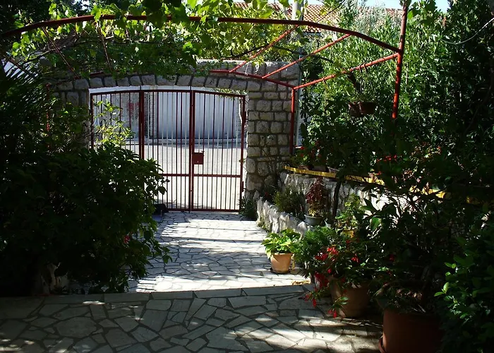 Lejlighed Maricic 200 Meters From The
