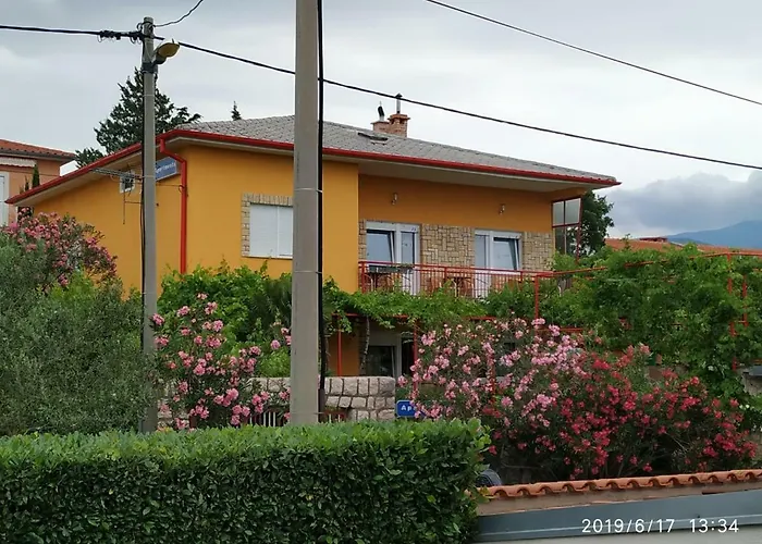 Lejlighed Maricic 200 Meters From The *