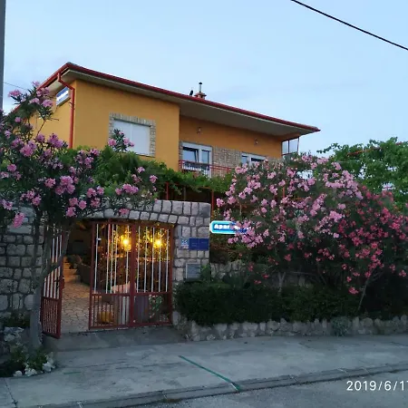 Maricic 200 Meters From The Apartment Novi Vinodolski