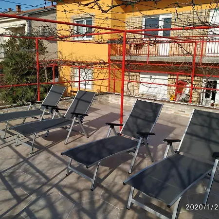 Apartment Maricic 200 Meters From The Novi Vinodolski